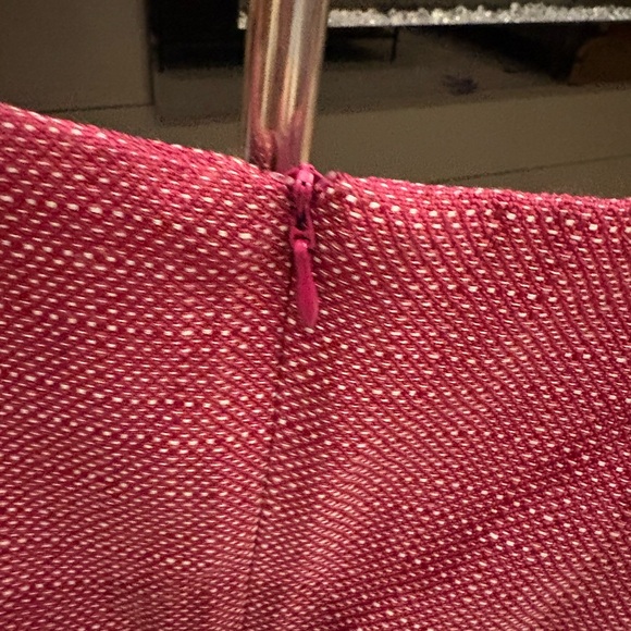 Elegant Sleeveless Tank Top - Berry - Picture 6 of 6